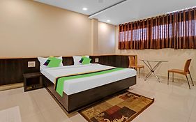 Treebo Surya Yatri Niwas